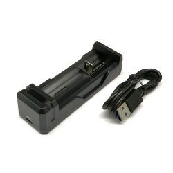 Akkumlátortöltő USB-s